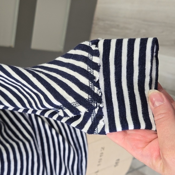 Nordstrom brand C.A.S.L.O.N blue stripe long sleeve M/L - Picture 5 of 6